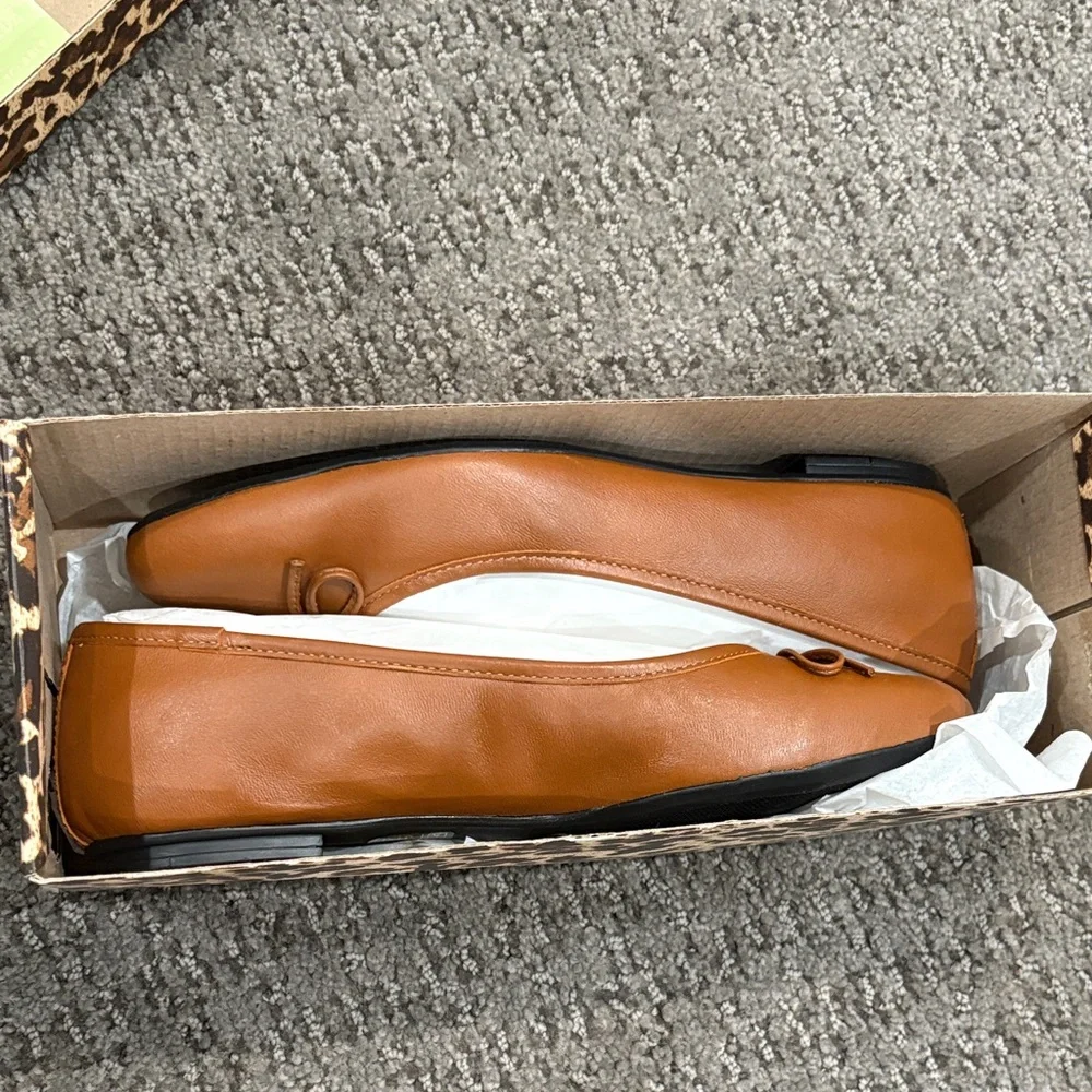 French Sole Emerald Leather Flat - Picture 2 of 4